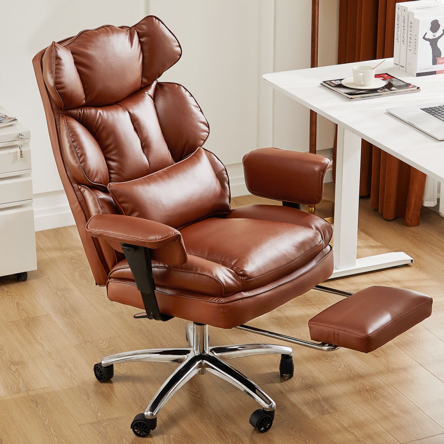 Bureau et chaise de bureau administratif à domicile
