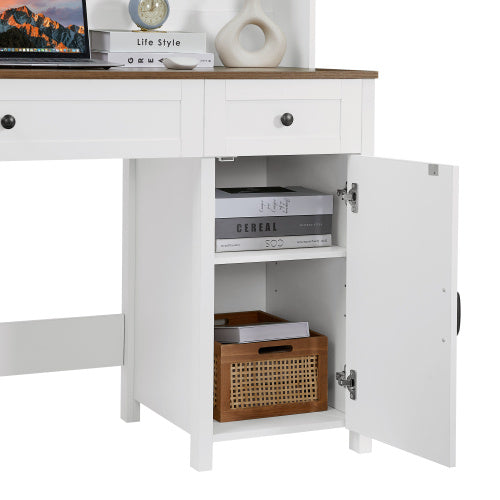 Bureau en bois avec station de charge