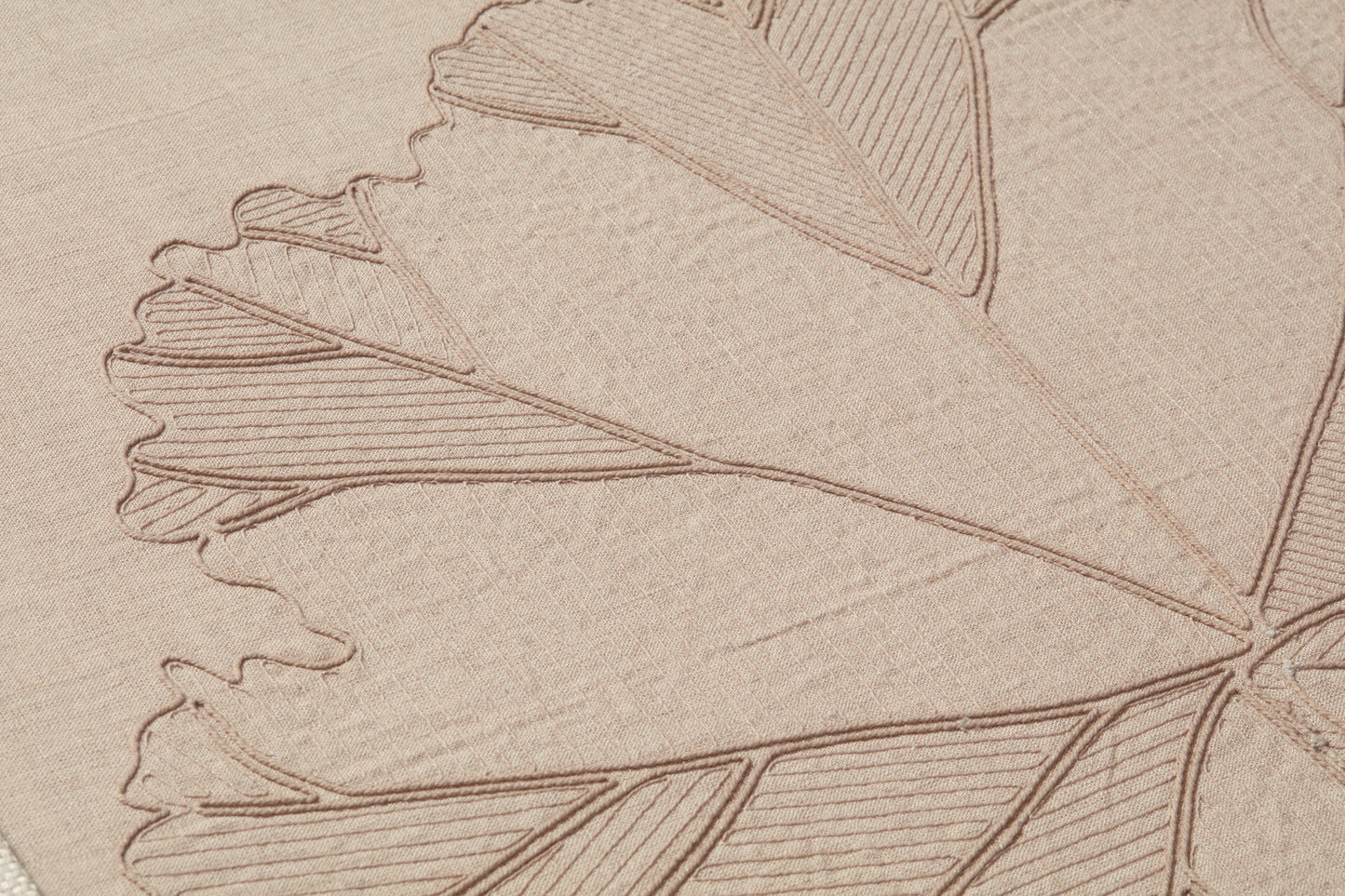 Water Lily Natural / Beige