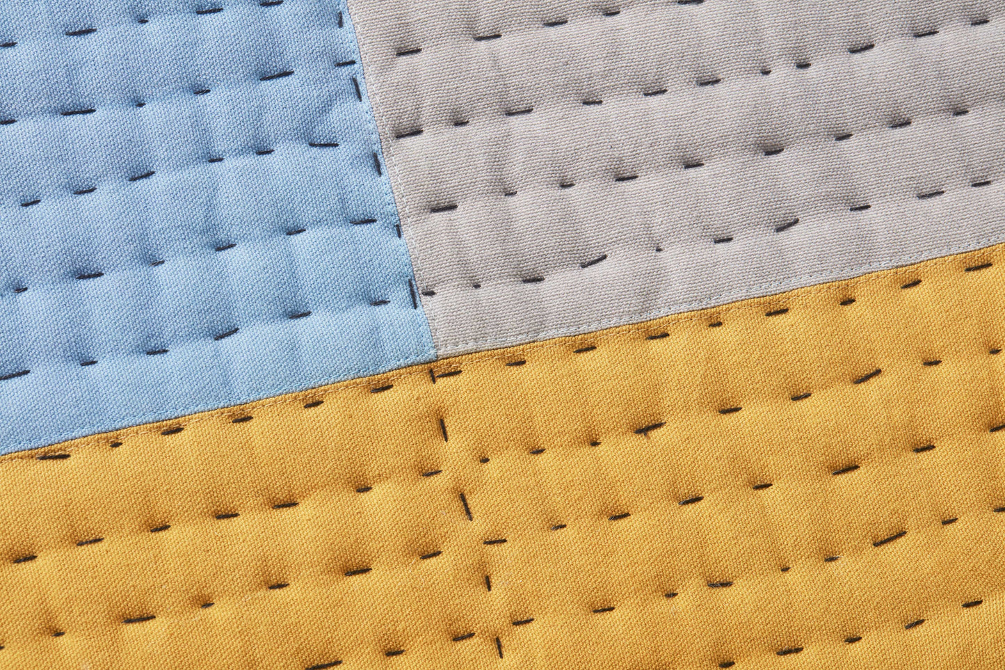 Headline Gold / Grey