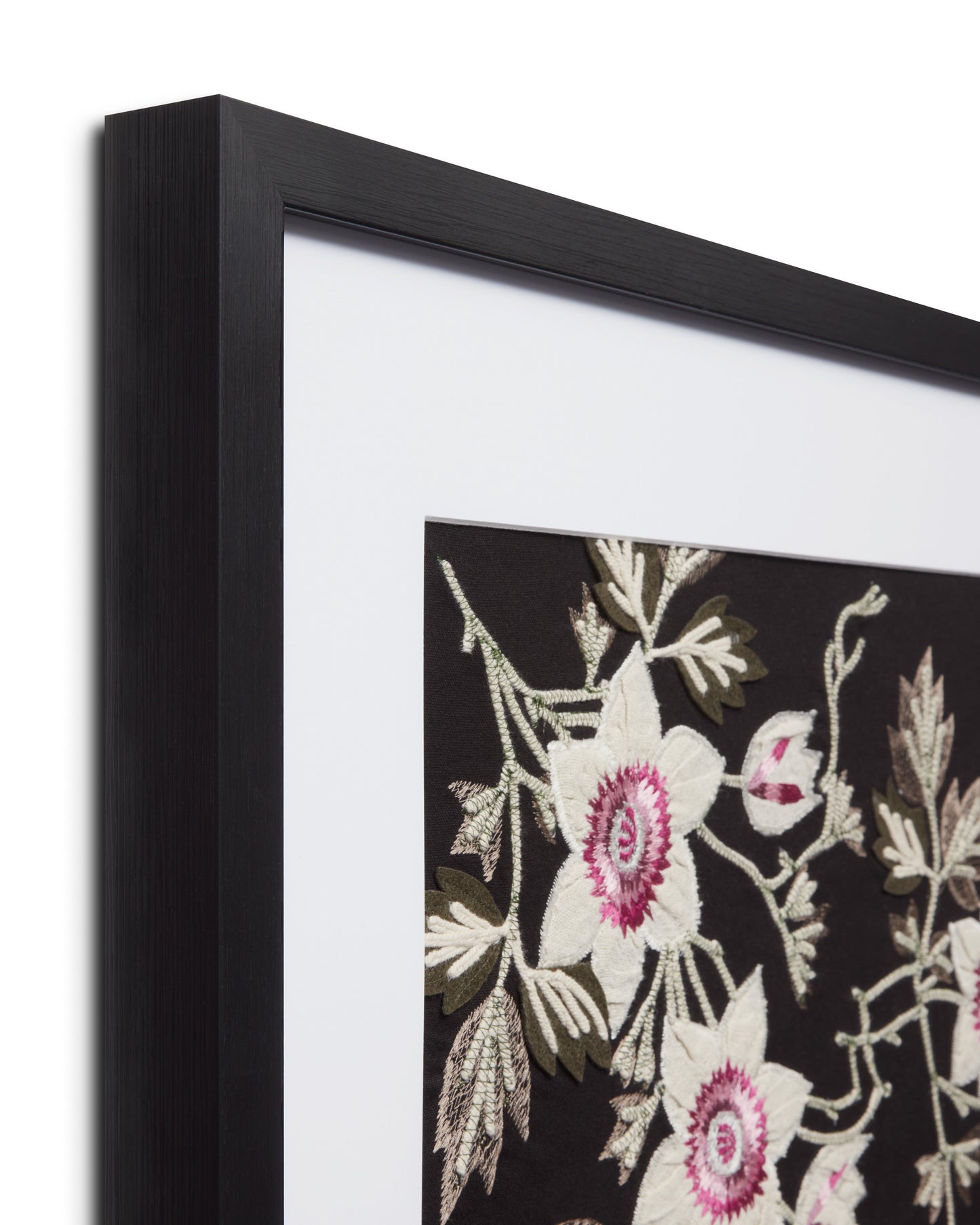 Passion Vine Black / Ivory