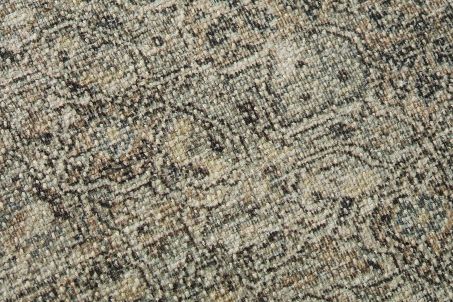 Fredericksburg Ivory / Black