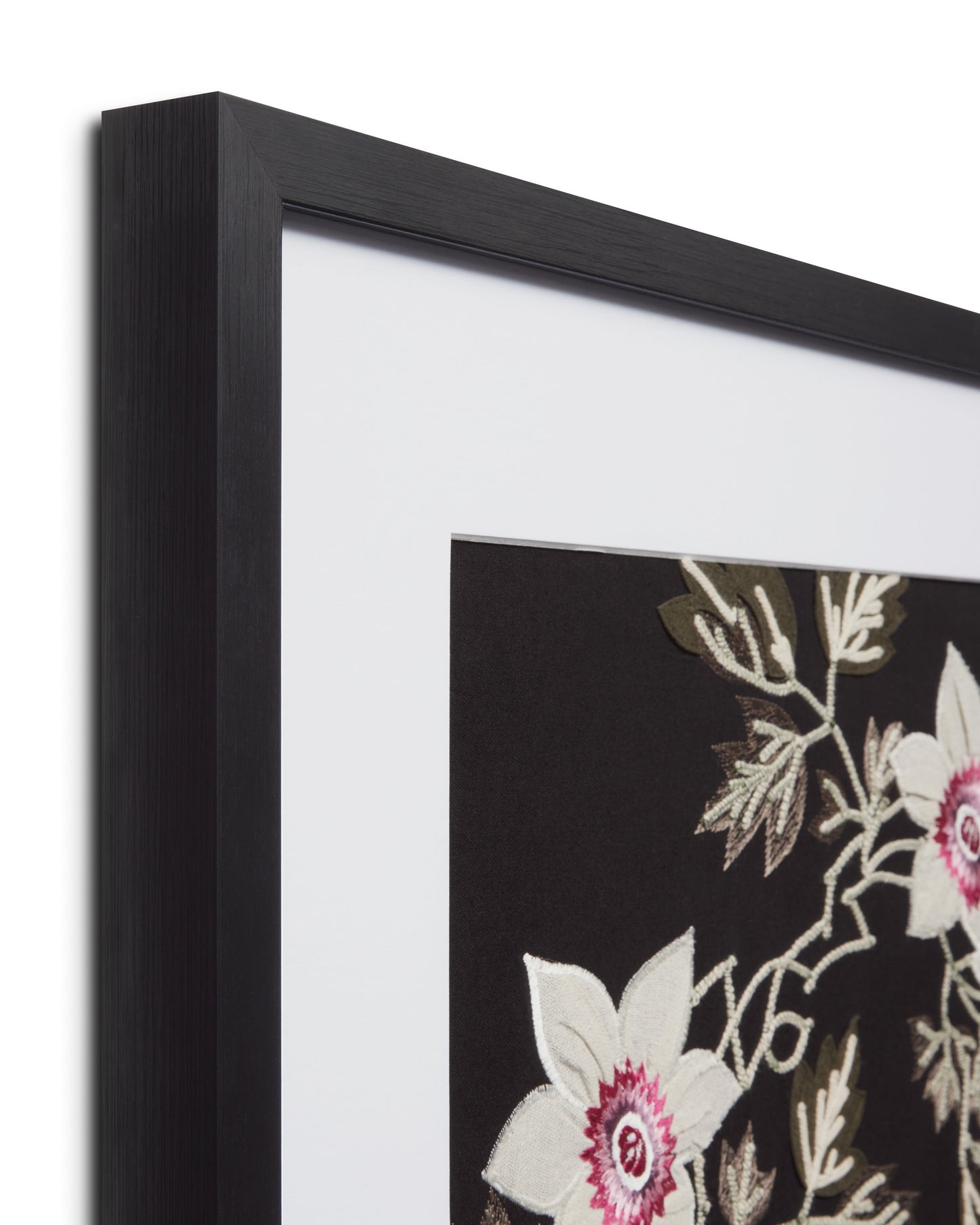 Passion Vine Petite Black / Ivory