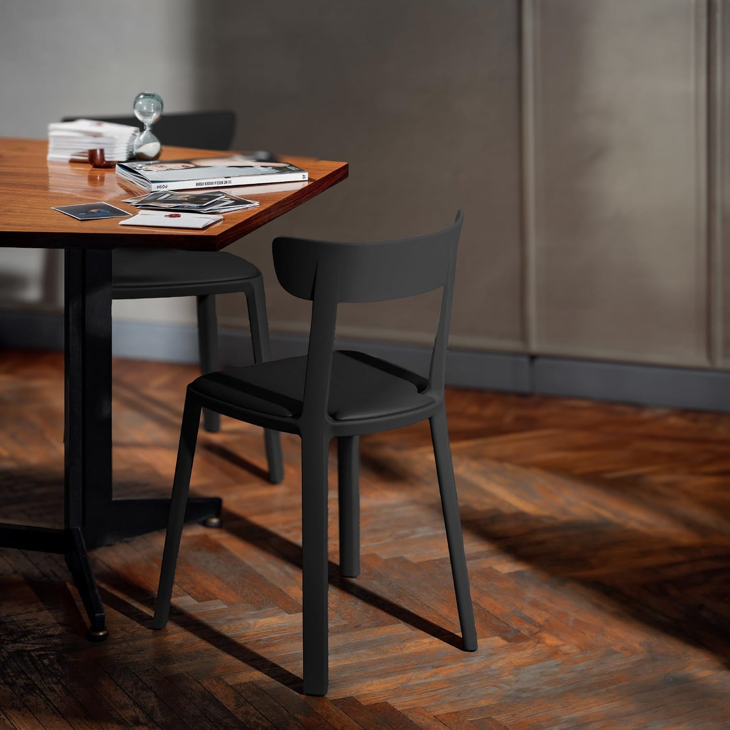 Cadrea Chair Indoor & Outdoor
