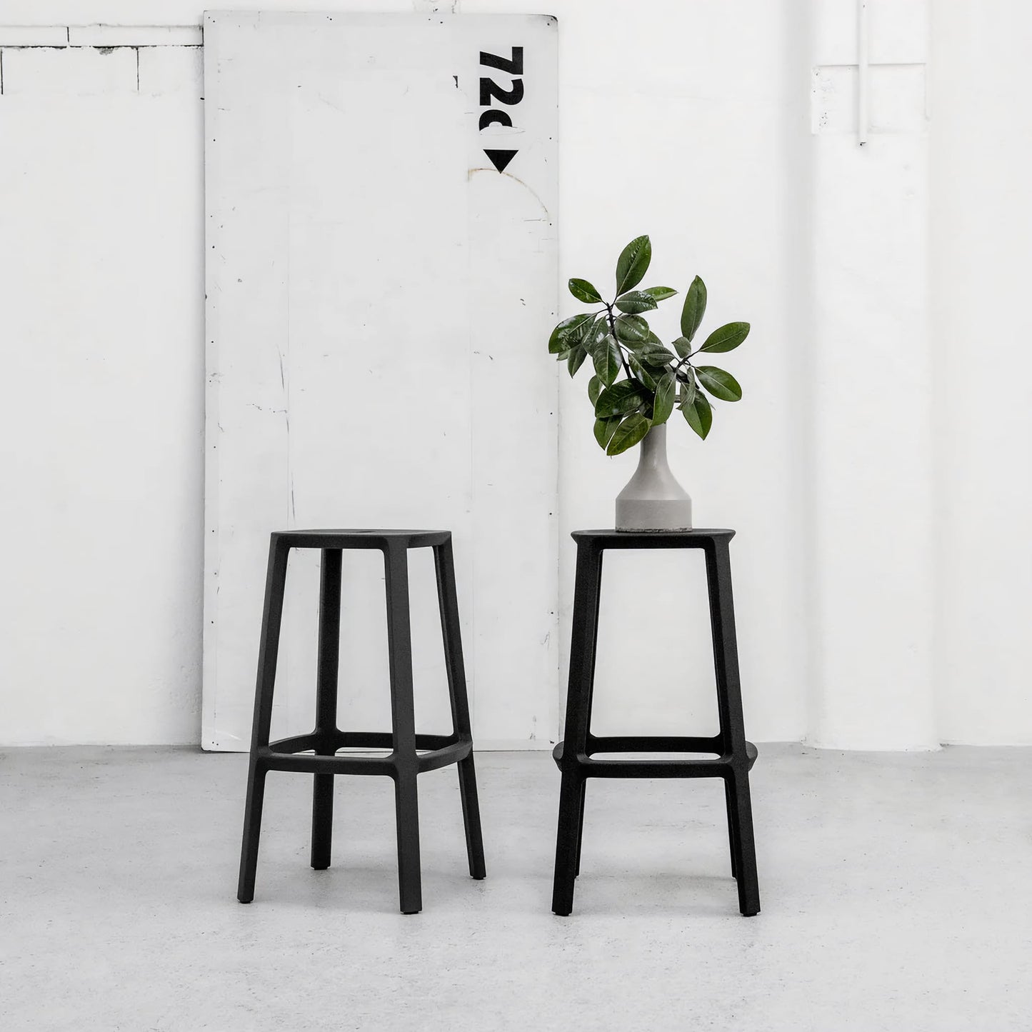 Cadrea Counter Stool Indoor & Outdoor