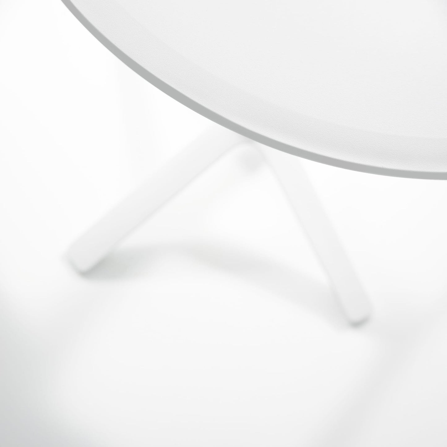 EEX Round Side Table Indoor & Outdoor