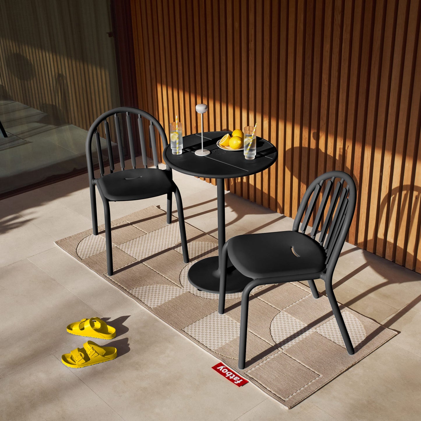 Fred's Bistro Set 1 Round Table + 2 Chairs