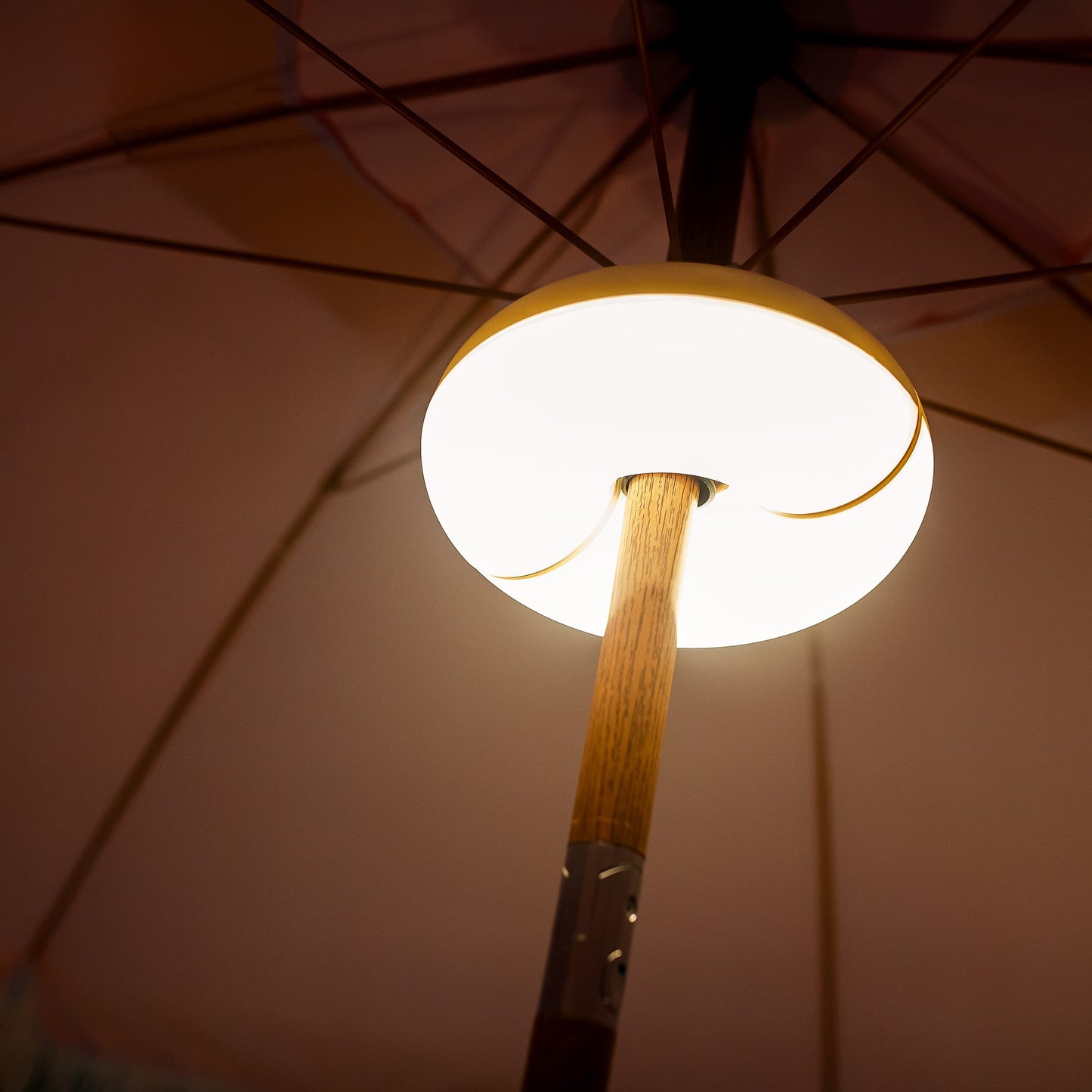 Lima Portable LED Lightbulb for Umbrella