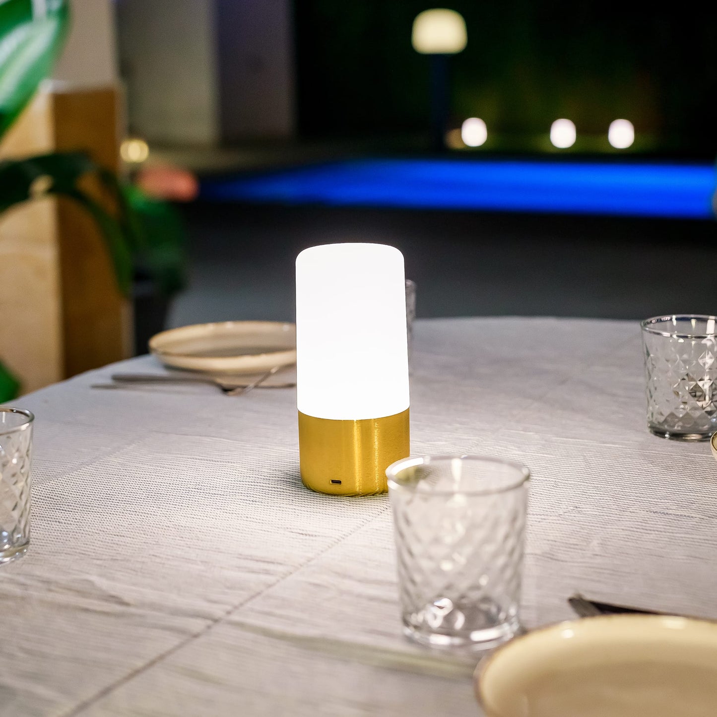 Maia Rechargeable Table Lamp