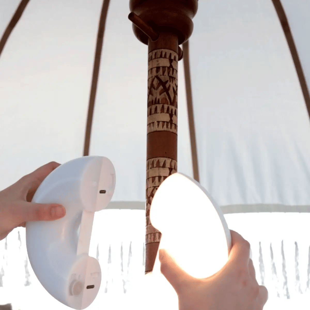 Lima Portable LED Lightbulb for Umbrella