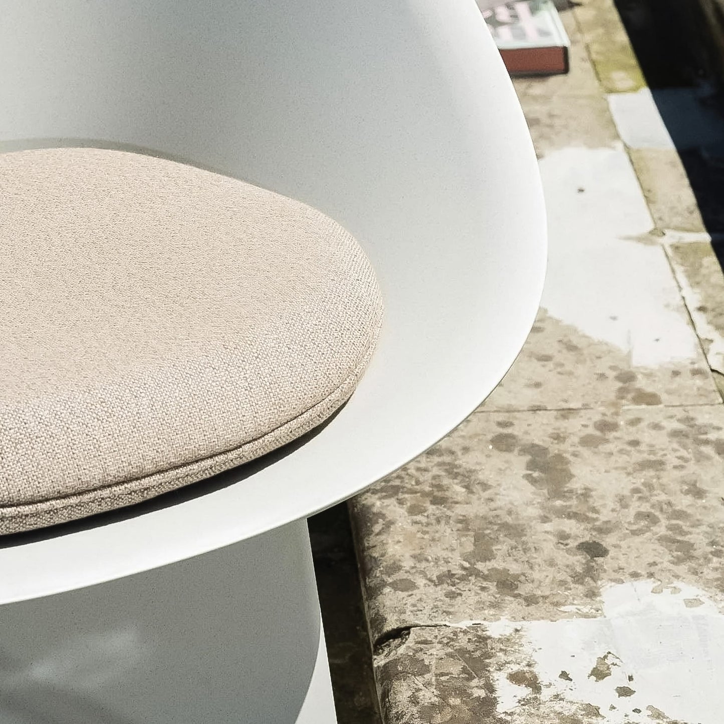 Sensu Lounge Chair Indoor & Outdoor