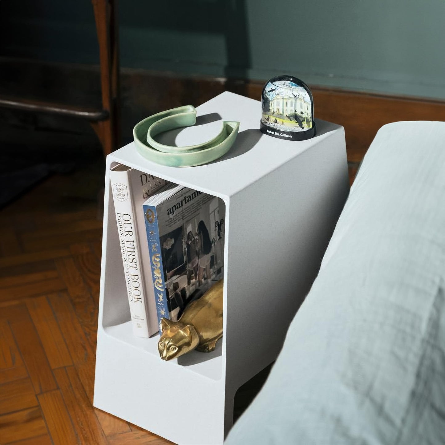 TOMO End Table Indoor & Outdoor