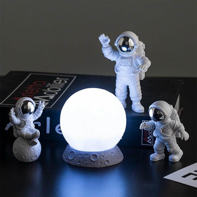 Astronaut and Moon Home Decor Set - Austrige™