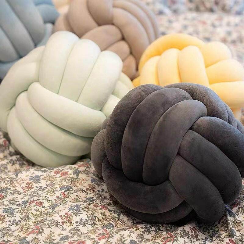 Knotted Ball Throw Pillow - Austrige™