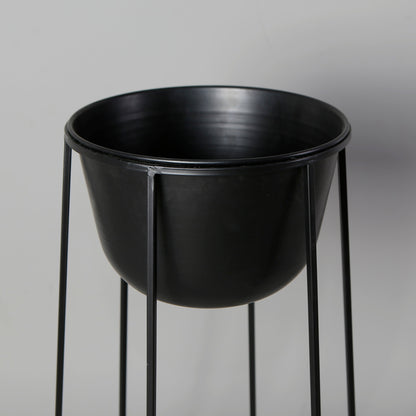 Nura Black Raised Metal Pot Planter 2.5’