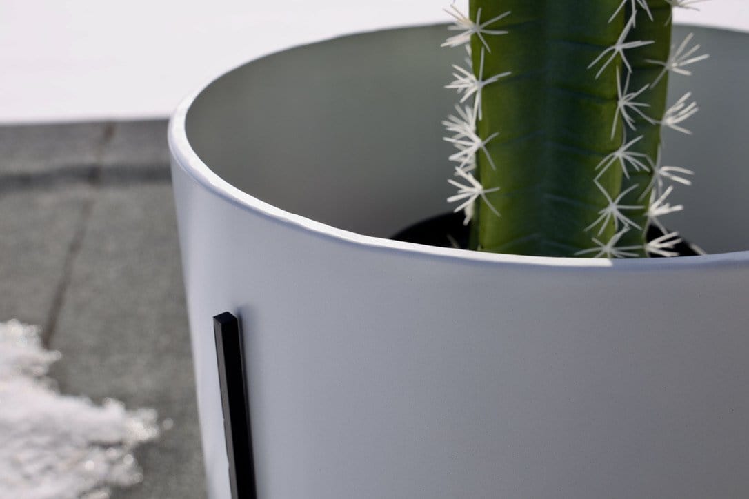 Noe - White Mid-Century Planter With Black Metal Stand