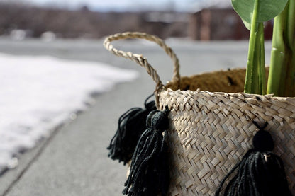Vienna - Seagrass Basket With Black Tassel