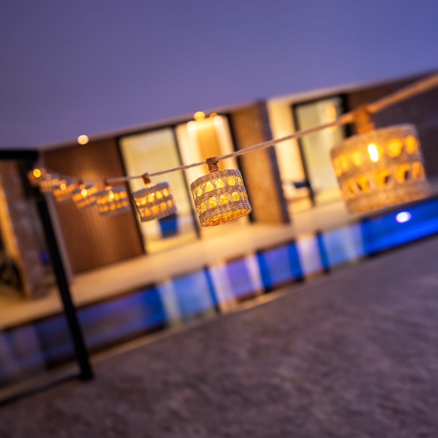 Alba Solar-charged Garland