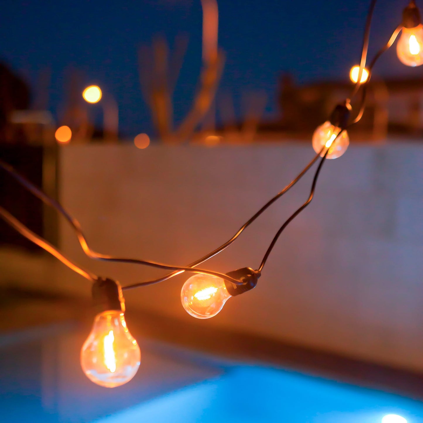 Allegra Solar-charged Garland