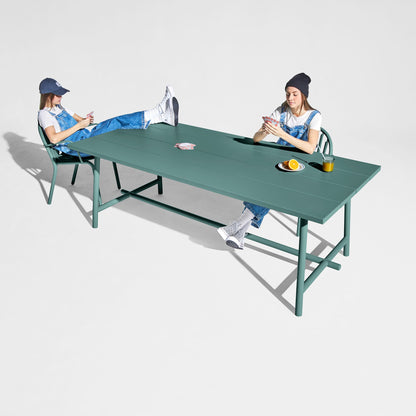 Fred's Table 6 to 8-places