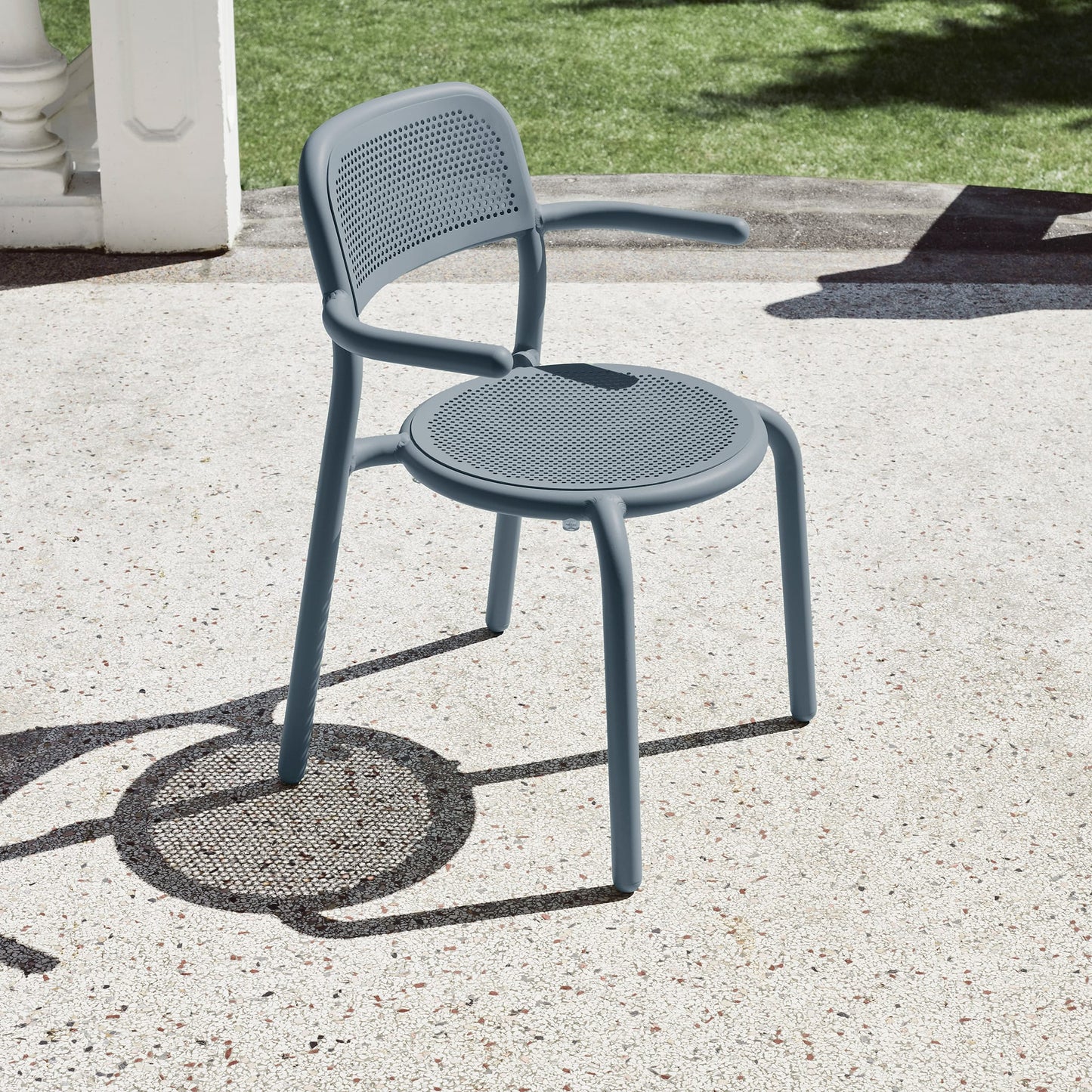 Toní Armchair