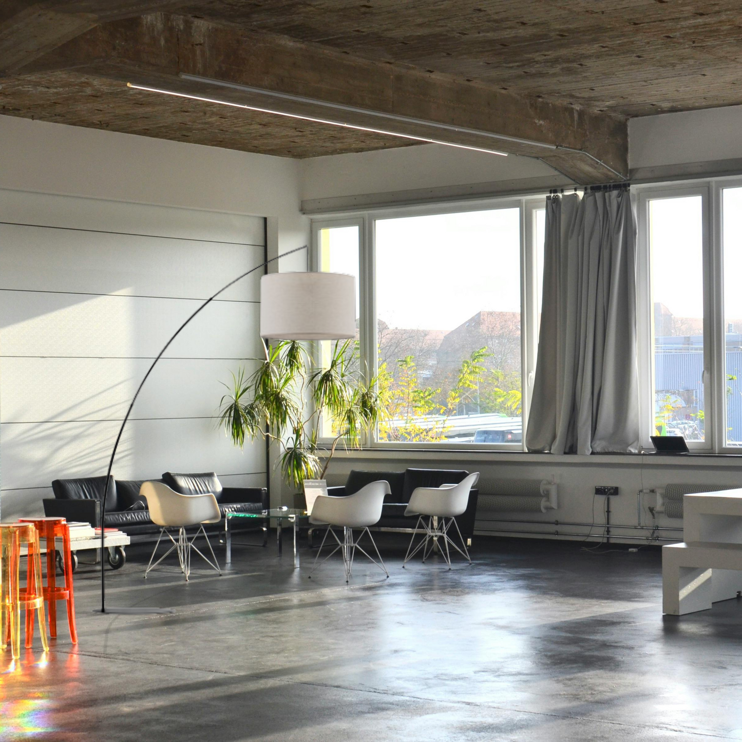 MOBY Beige Extra Large Floor Lamp