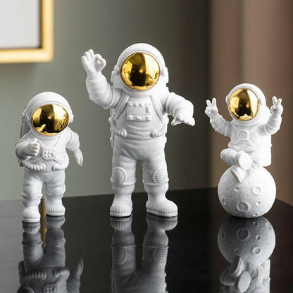 Astronaut and Moon Home Decor Set | Austrige