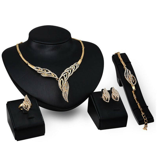 Gold Indian Bridal Jewelry Set | Jewelry | bridal | Austrige